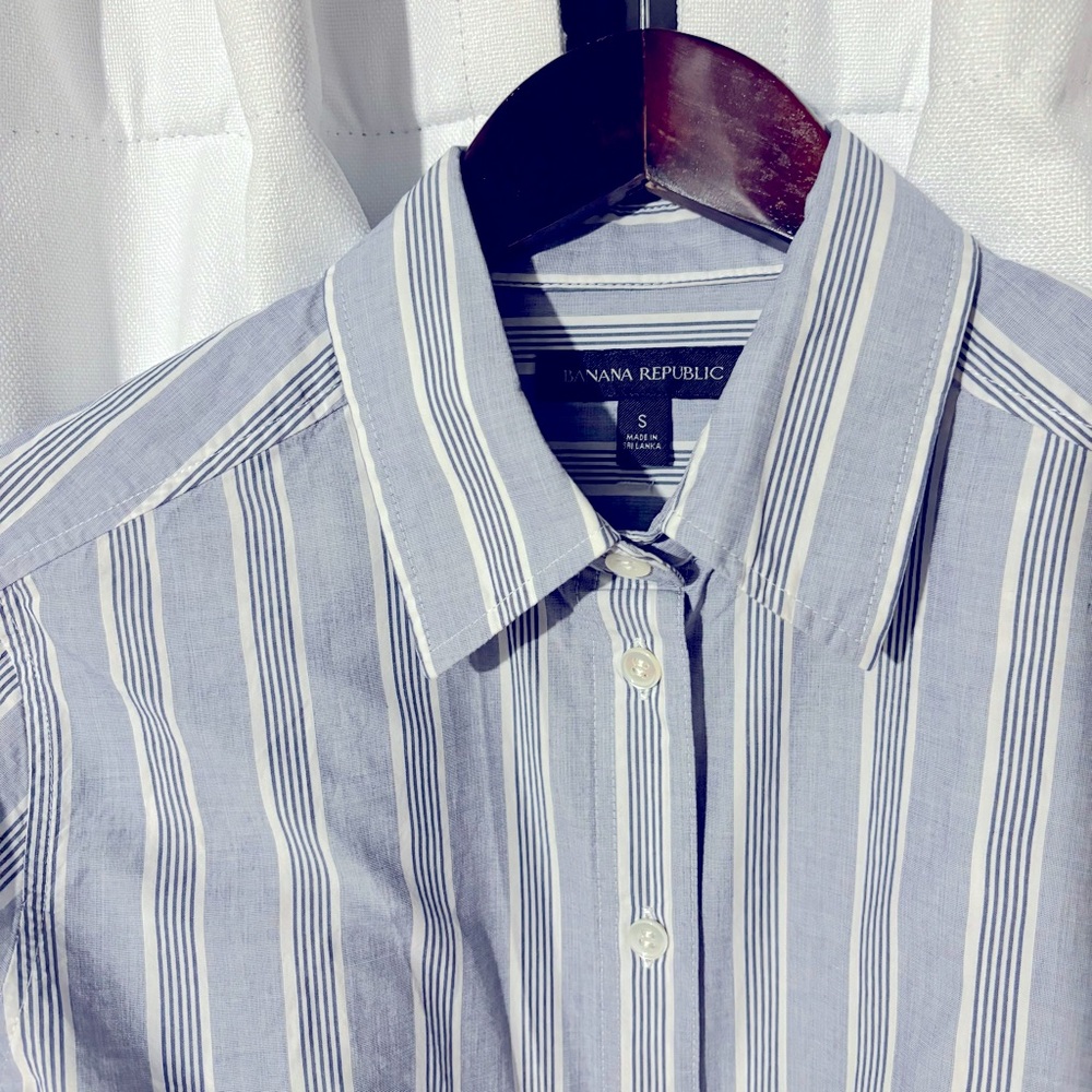 Banana Republic Button Down Shirt